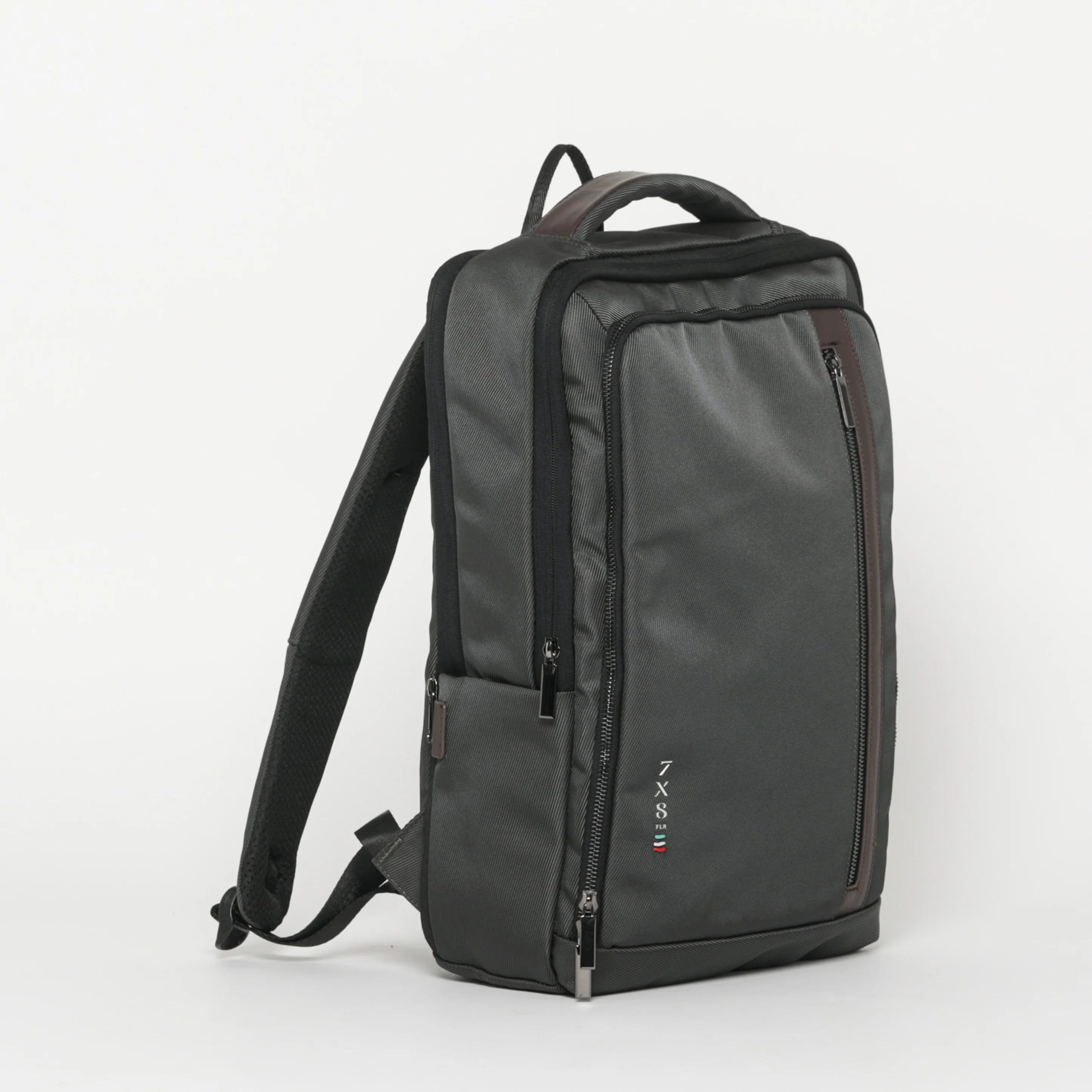 ZAINO CON LOGO E DETTAGLI IN SIMILPELLE 7x8