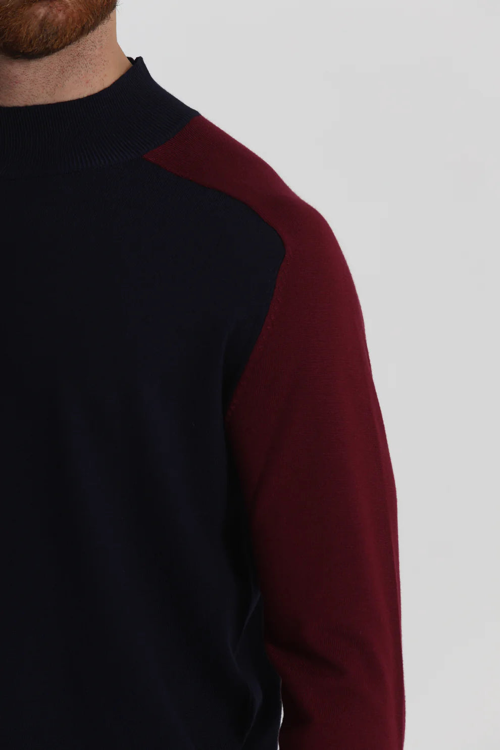 PULLOVER IN MAGLIA BICOLOR A MEZZO COLLO 7x8