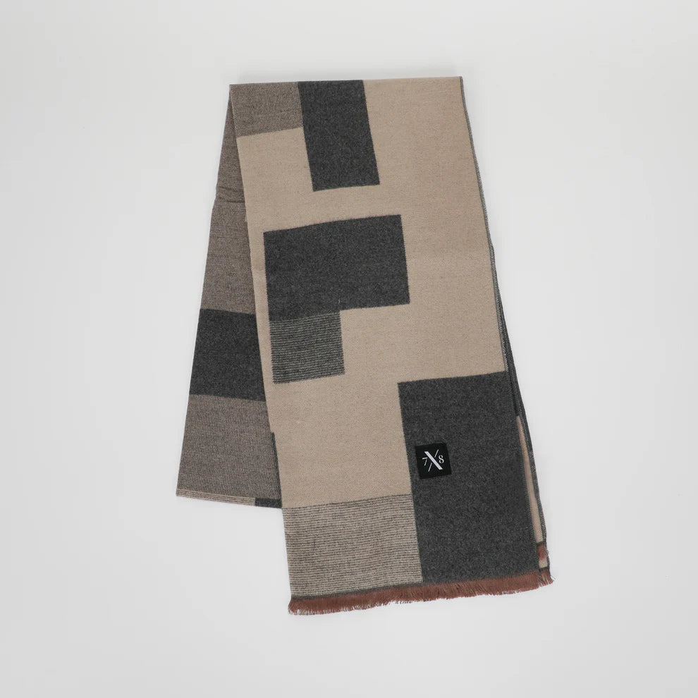 SCIARPA CON MOTIVO GEOMETRICO 7x8