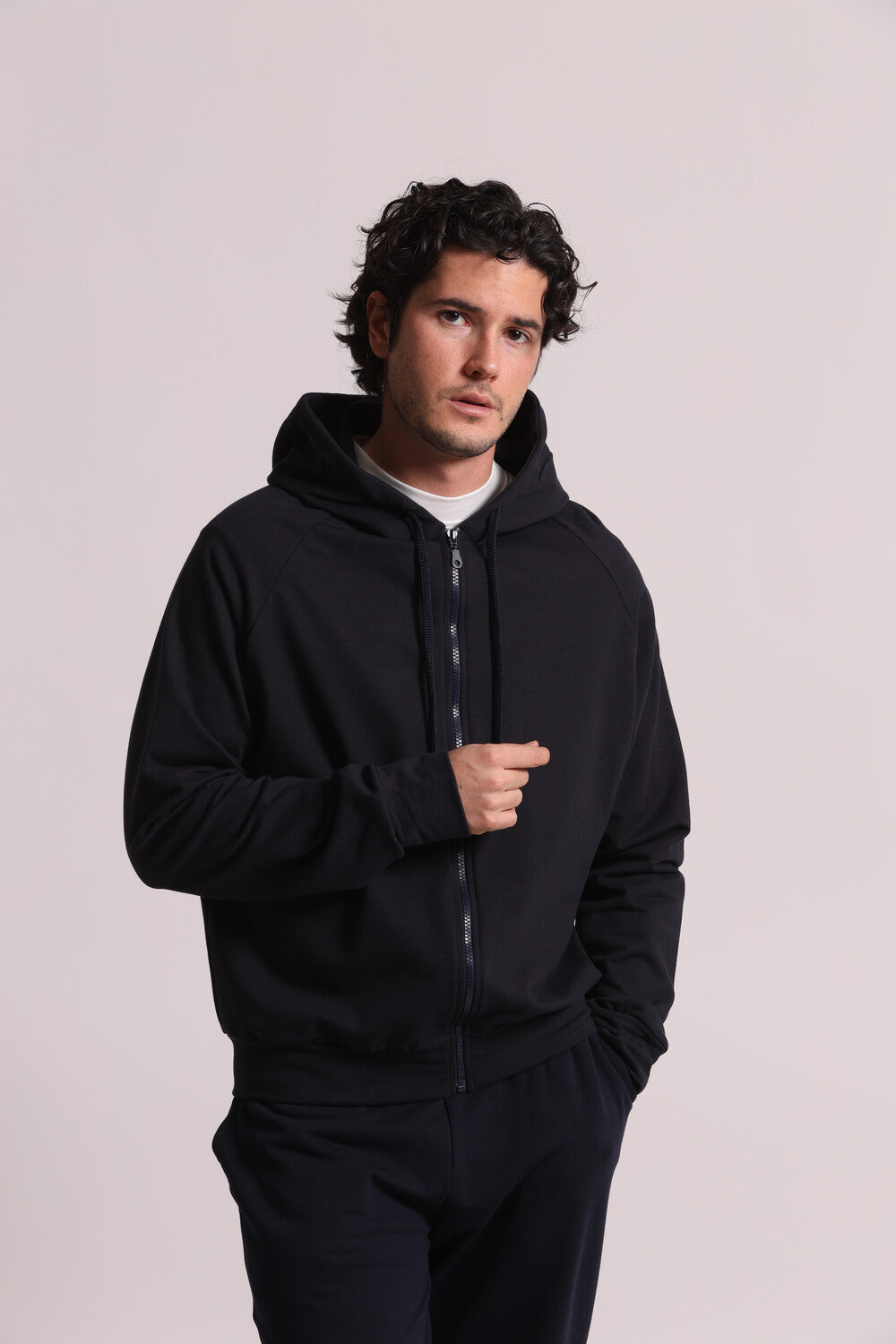 FELPA CON ZIP E CAPPUCCIO 7x8