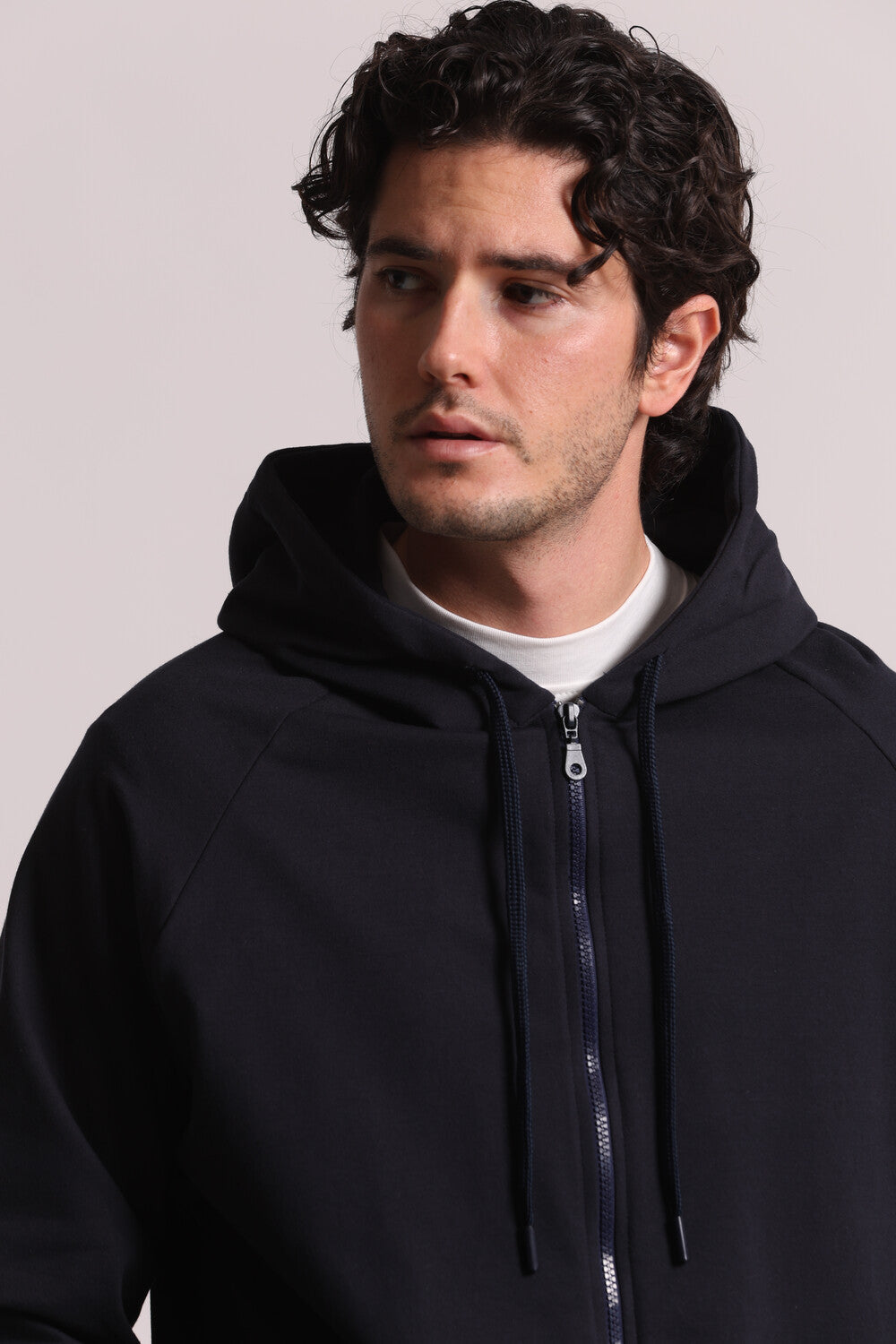 FELPA CON ZIP E CAPPUCCIO 7x8