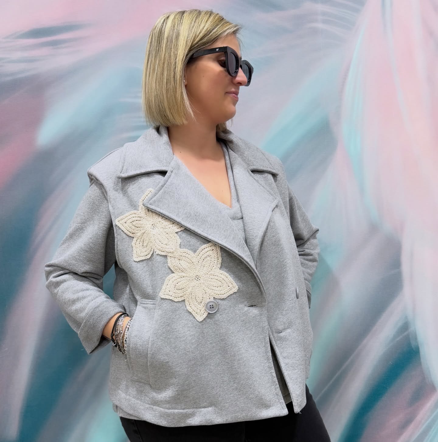 Gilet felpa con dettaglio fiore Dejavu