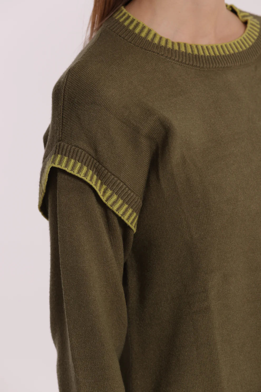 MAGLIA CON DETTAGLI BICOLOR MIMI-MUA