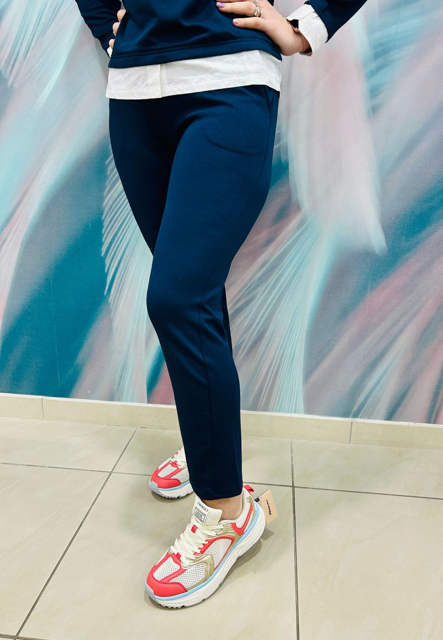 BYTULLAS PANTALONI B.YOUNG