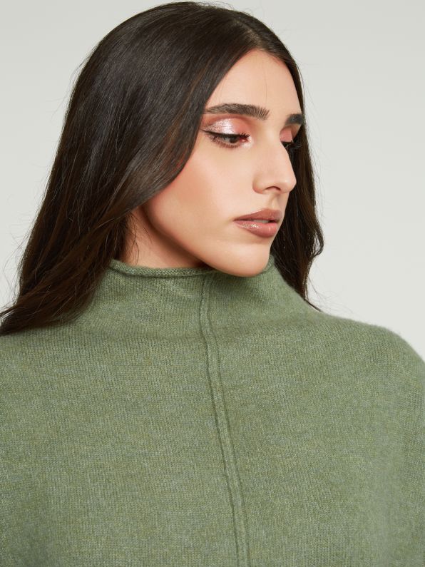 Maglione dolcevita in maglia dalla vestibilità comoda Mat