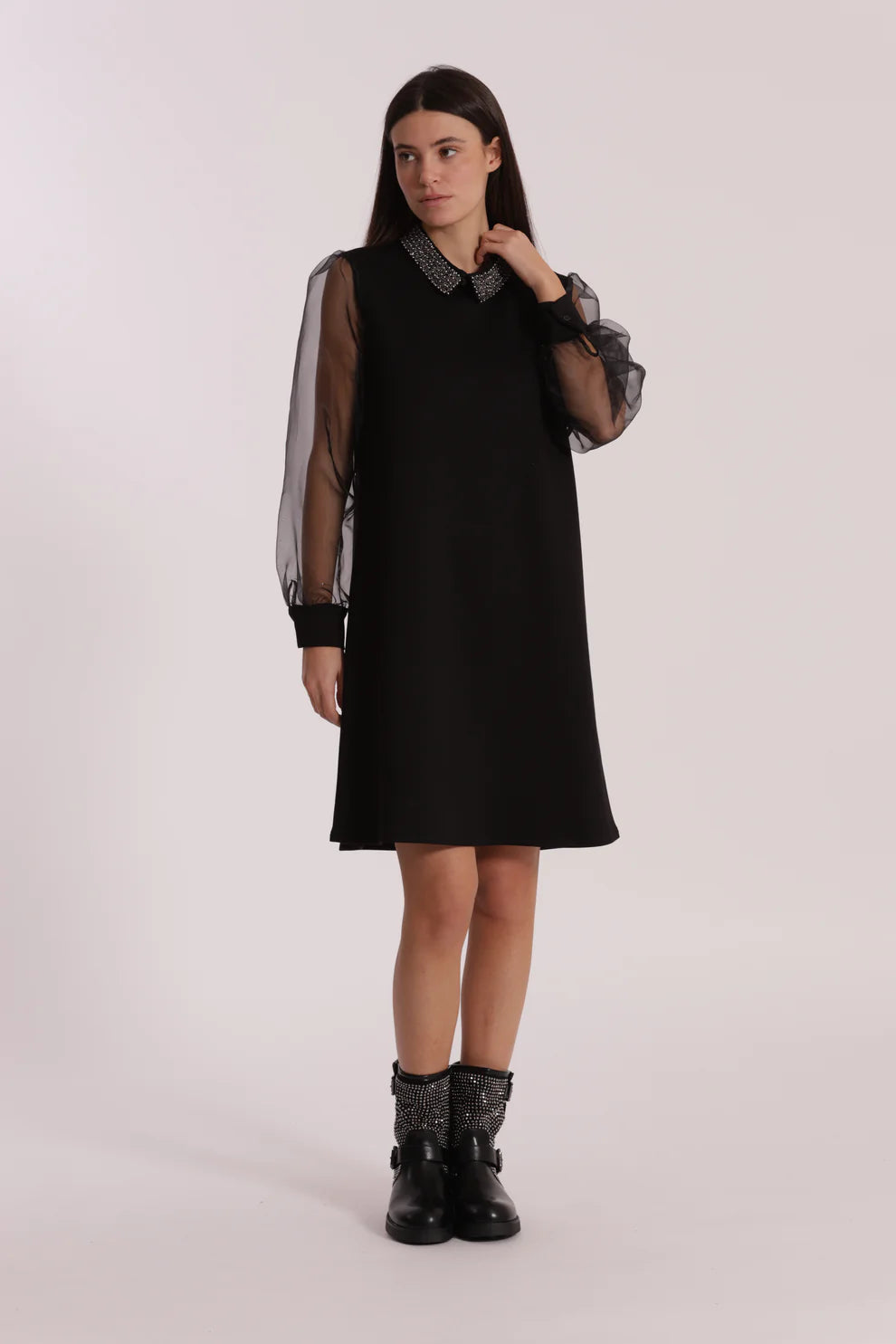 ABITO CORTO CON MANICHE IN ORGANZA E COLLETTO RICAMATO MIMI-MUA