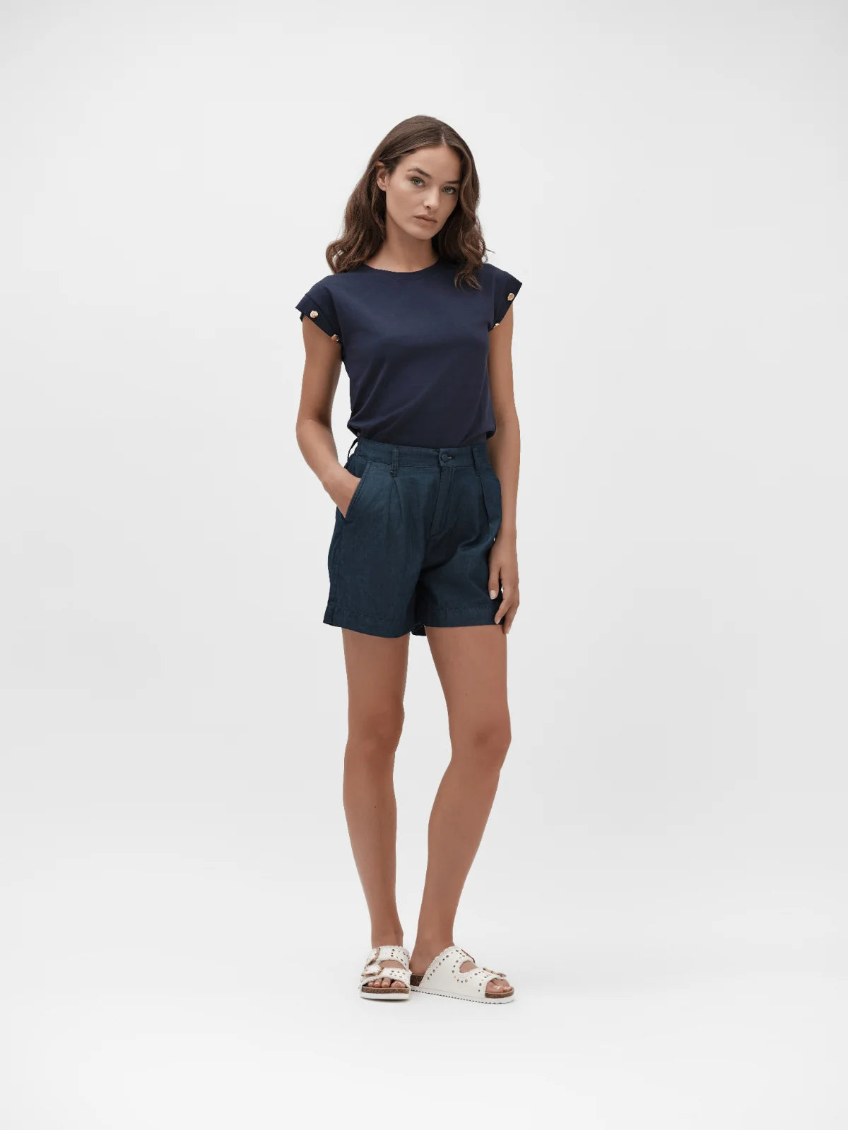 PANTALONCINO IN CHAMBRAY CON PINCES E RISVOLTO WHITE WISE