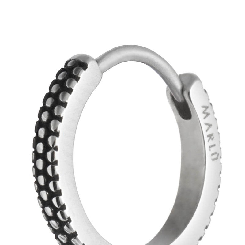 Orecchino a cerchio 1,5 cm trama puntinata in black oil opaco Marlù