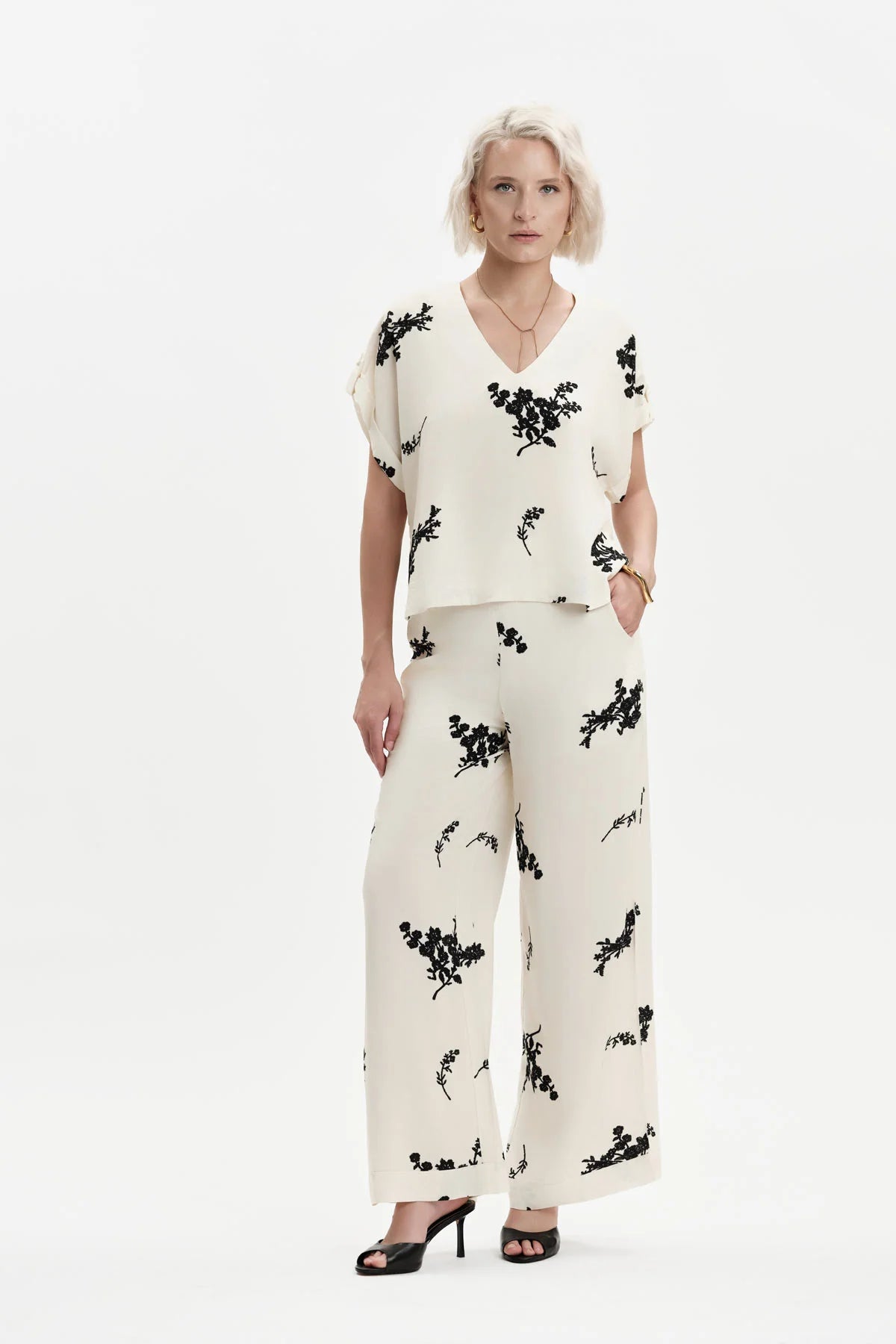 PANTALONI SVASATI FANTASIA FLOREALE WHITE WISE