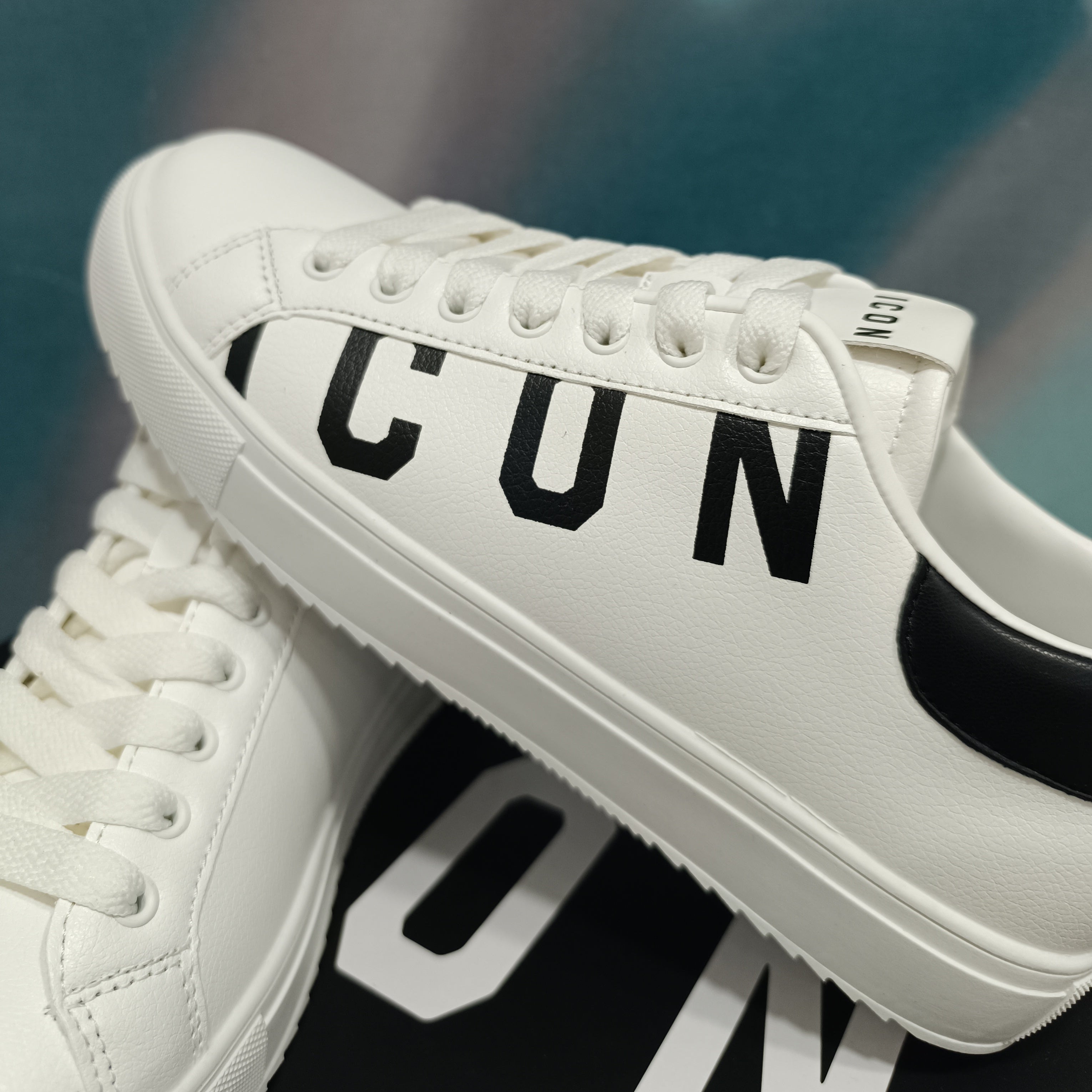 Sneaker Icon