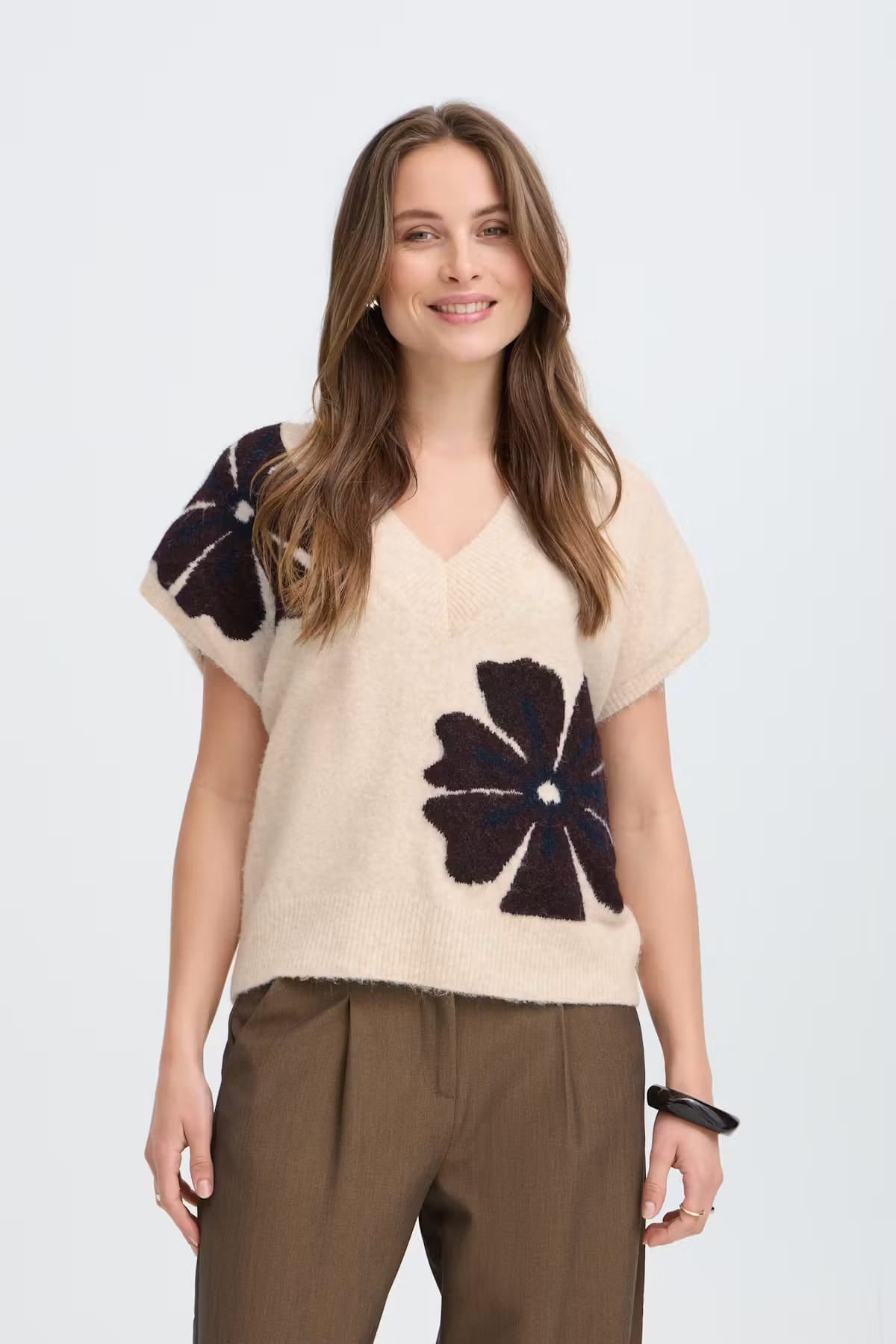 BYOMEA Slipover B.Young