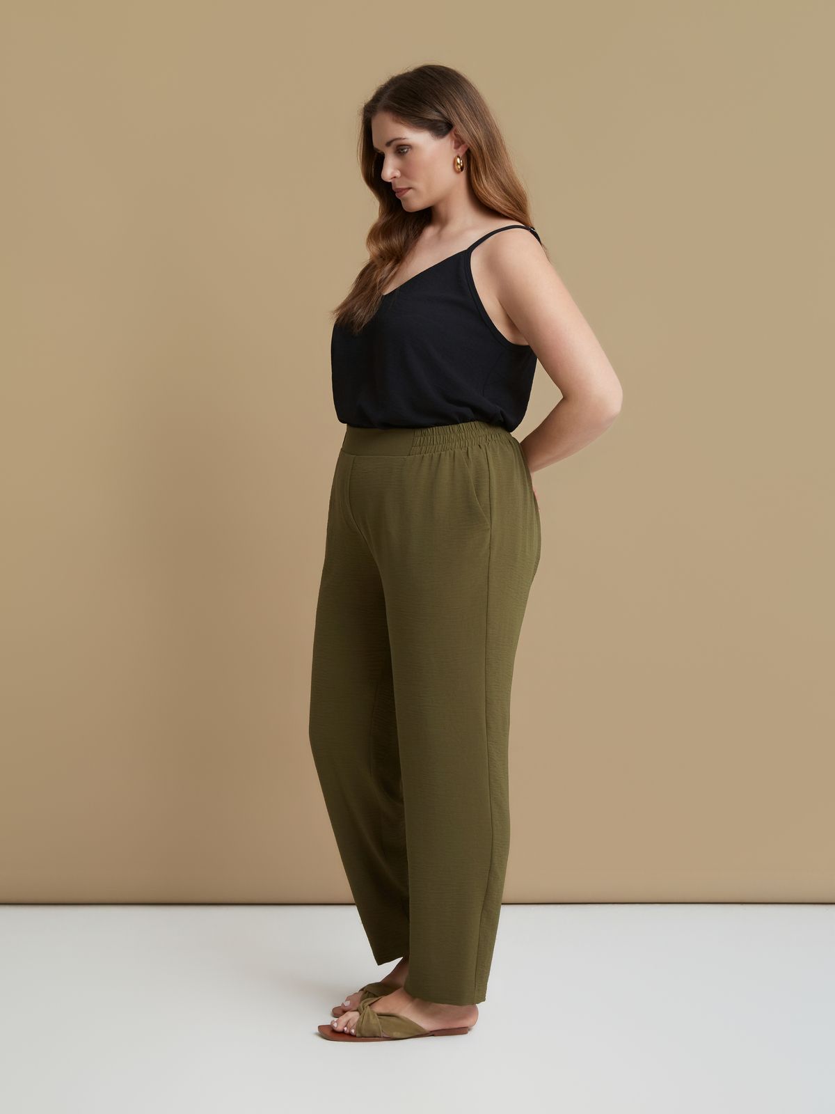 Pantaloni a gamba affusolata in crêpe Mat