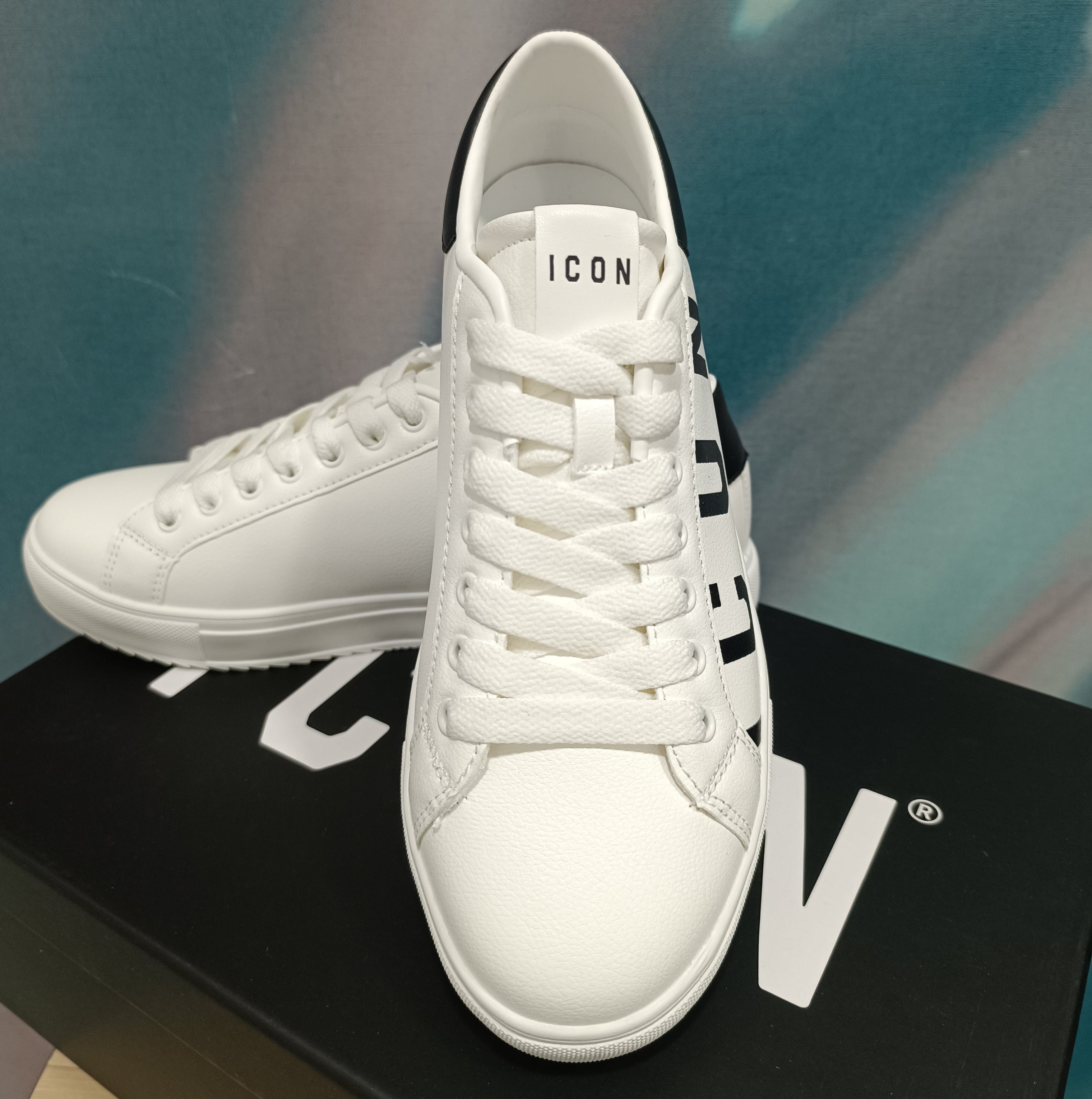 Sneaker Icon