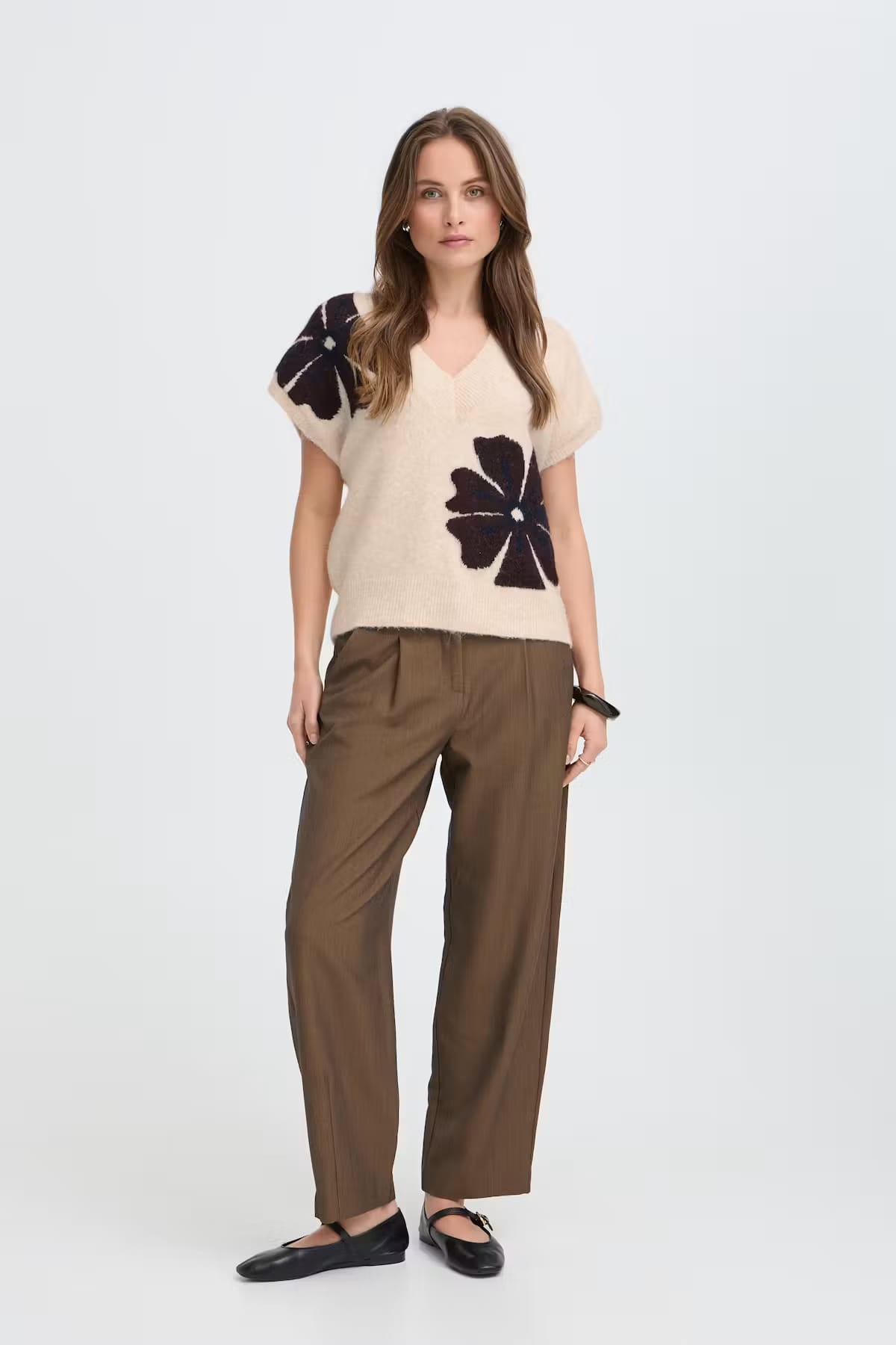 BYOMEA Slipover B.Young