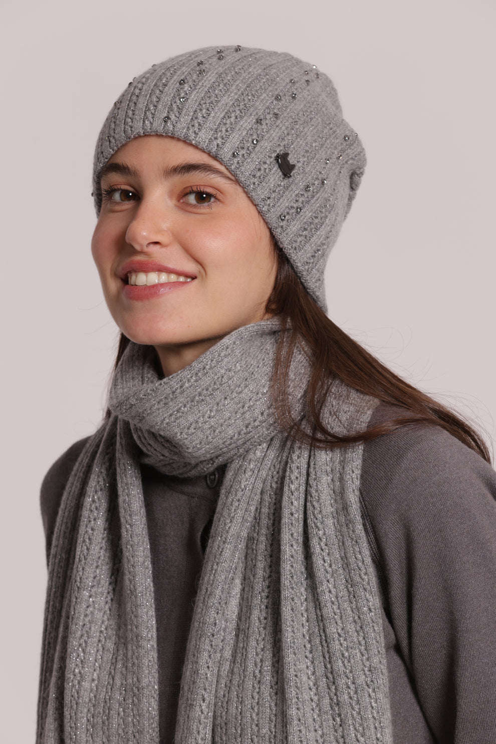 BERRETTO CON PICCOLE TRECCE CON STRASS MIMI-MUA