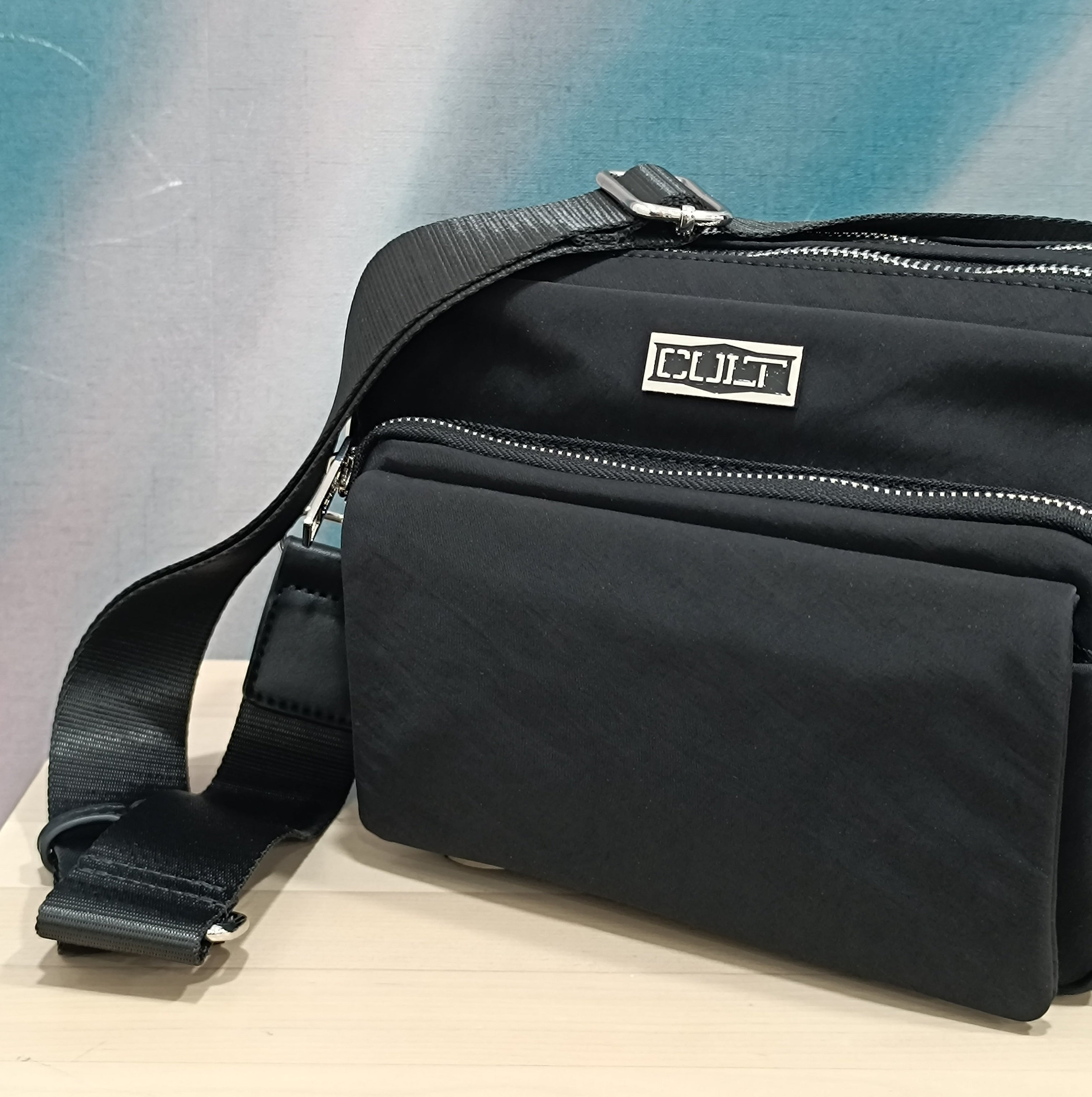 SHOULDER BAG CARLOS CULT