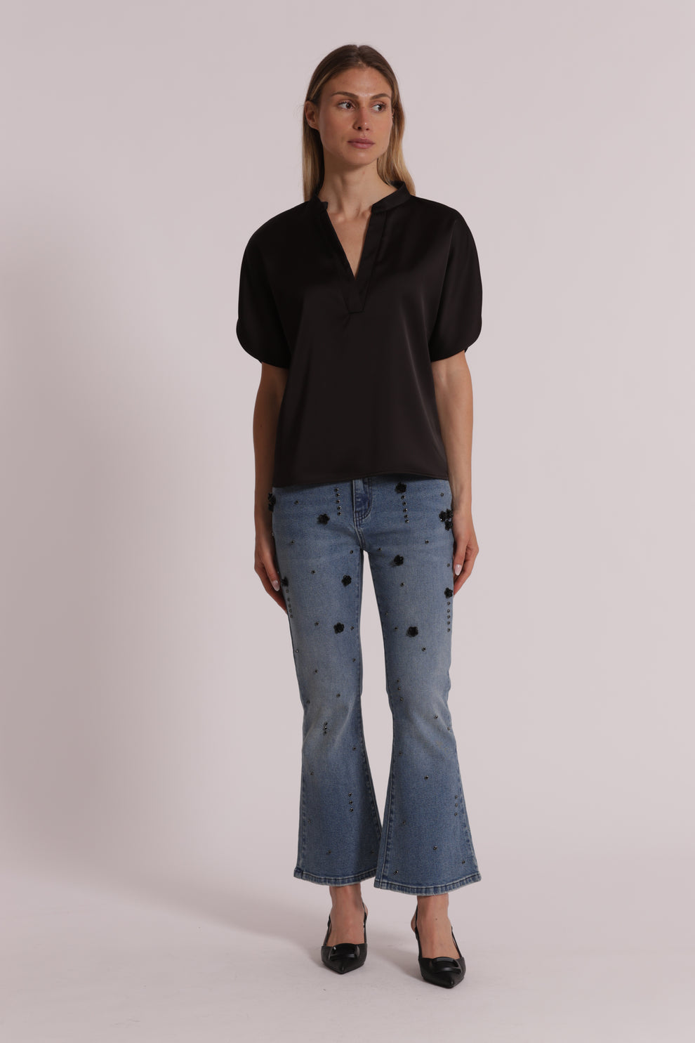 JEANS FLARE CON APPLICAZIONI FLOREALI MIMI-MUA