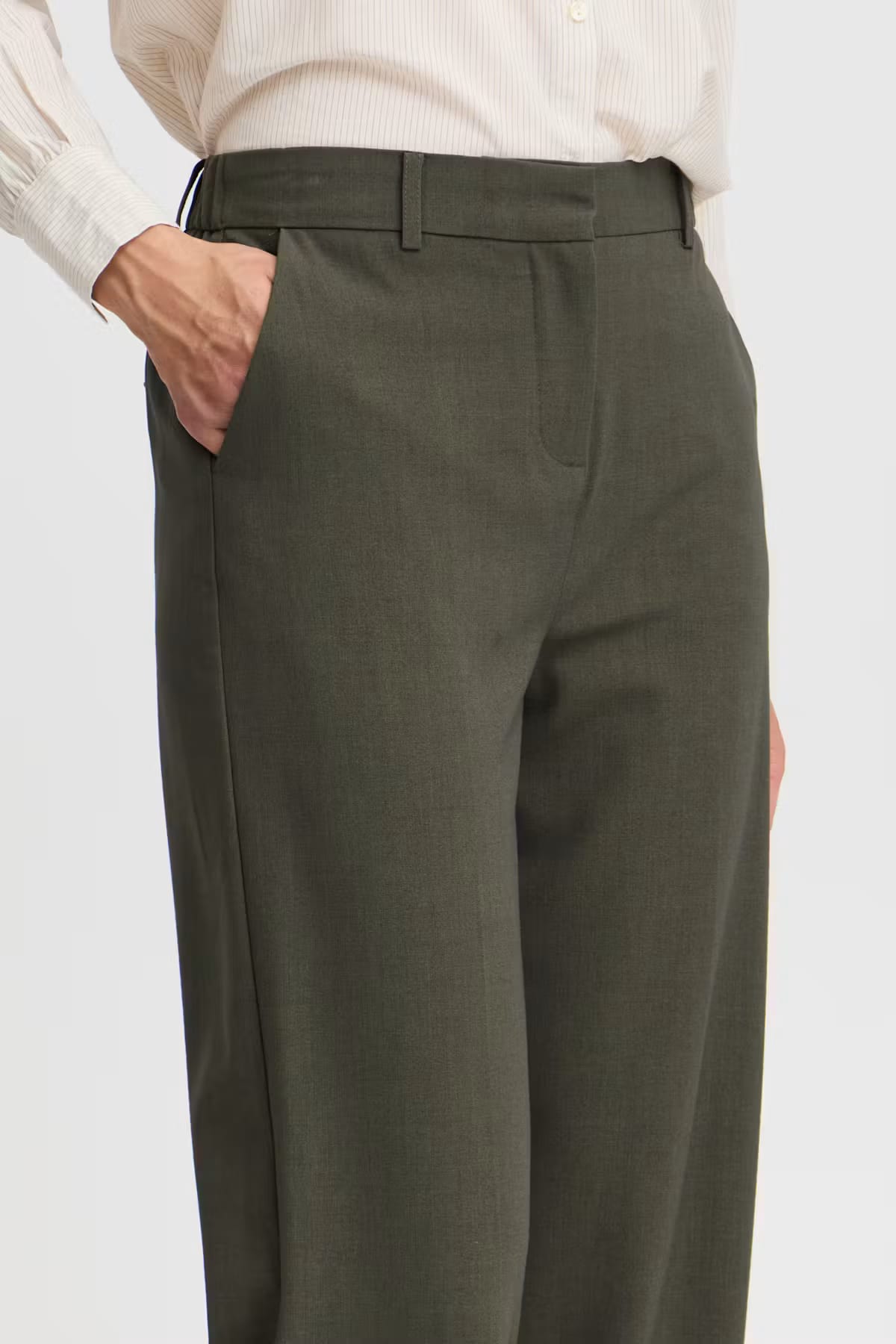 BYDANTA Pantalone B.YOUNG