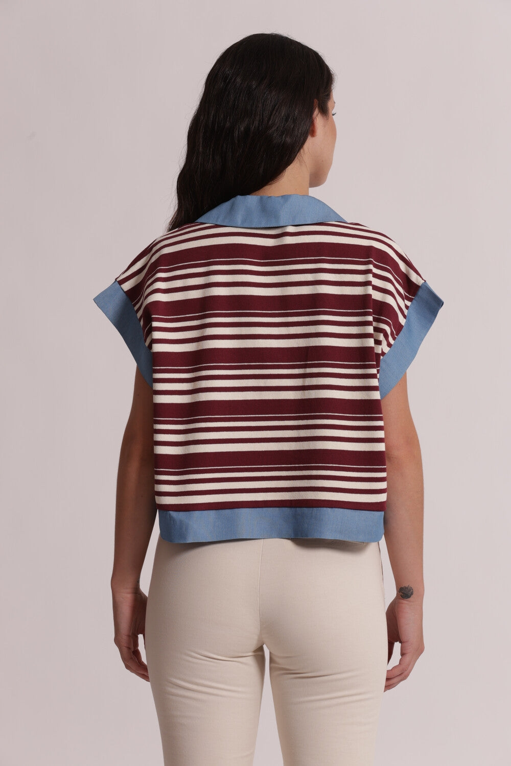 T-SHIRT CON COLLETTO A RIGHE E INSERTI IN DENIM MIMI-MUA