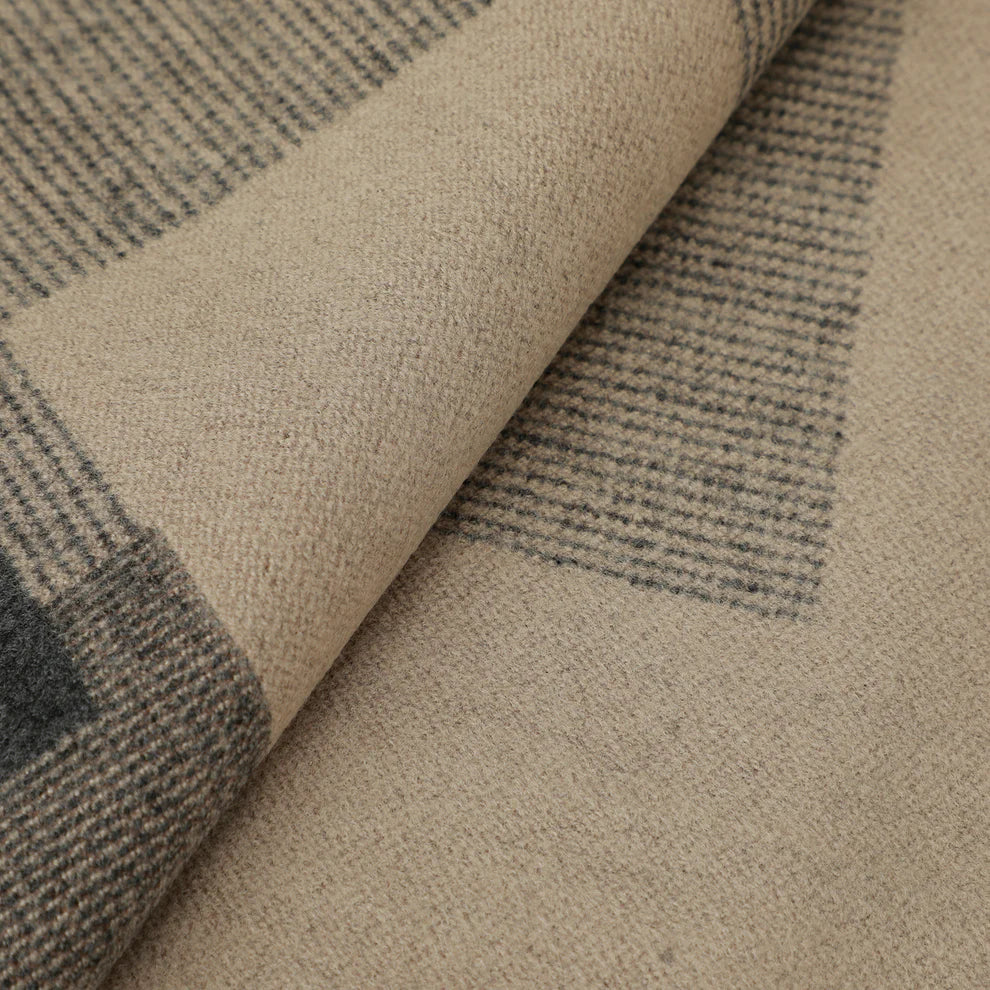 SCIARPA CON MOTIVO GEOMETRICO 7x8