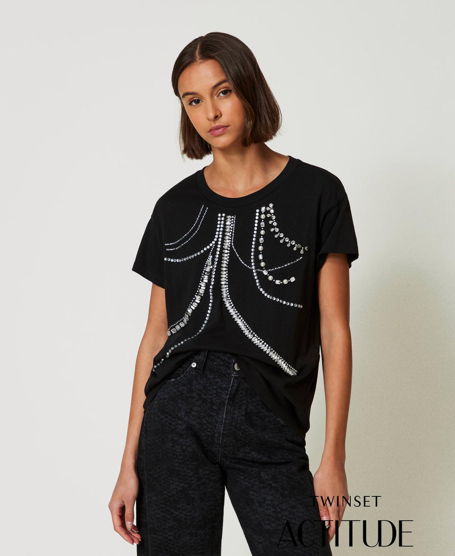 T-shirt con ricami e perle twinset