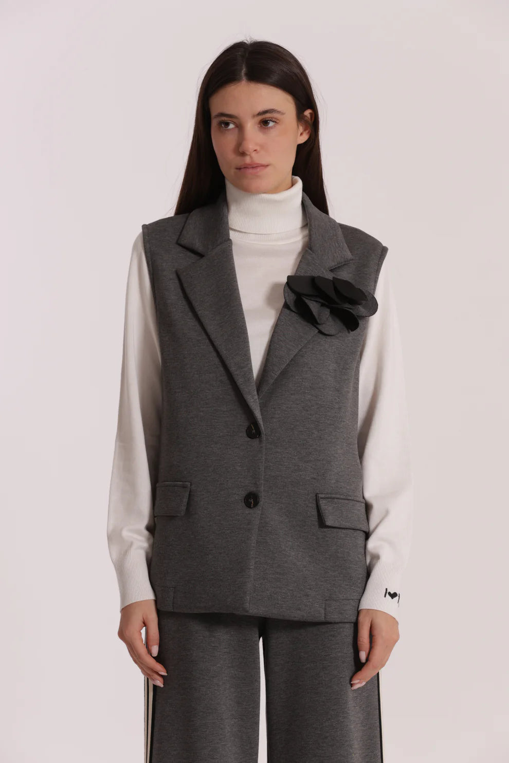 GILET OVER IN NEOPRENE CON FIORE MIMI-MUA
