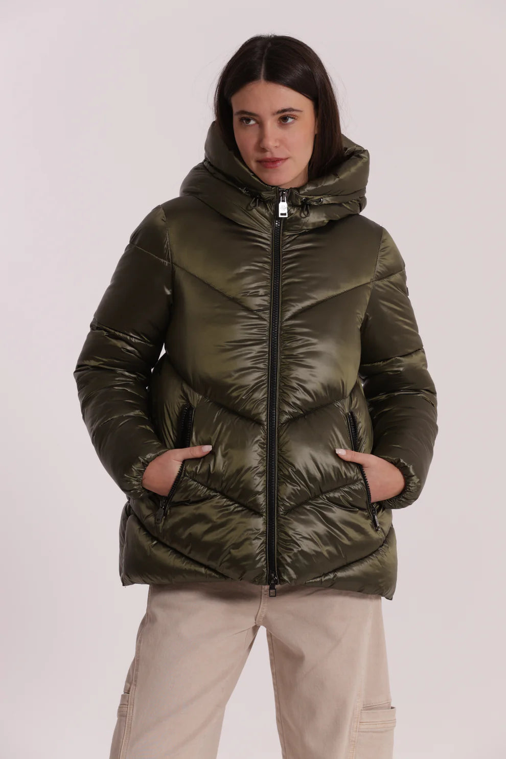 PIUMINO CORTO CON CAPPUCCIO TRAMA GEOMETRICA MIMI-MUA