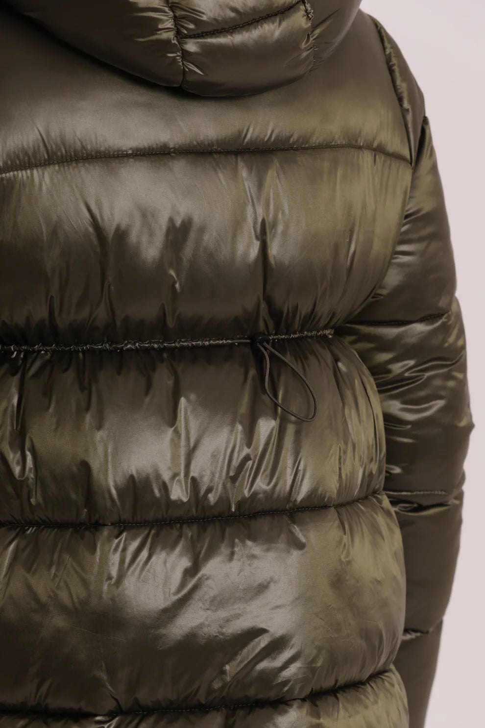 PIUMINO CORTO CON CAPPUCCIO TRAMA GEOMETRICA MIMI-MUA