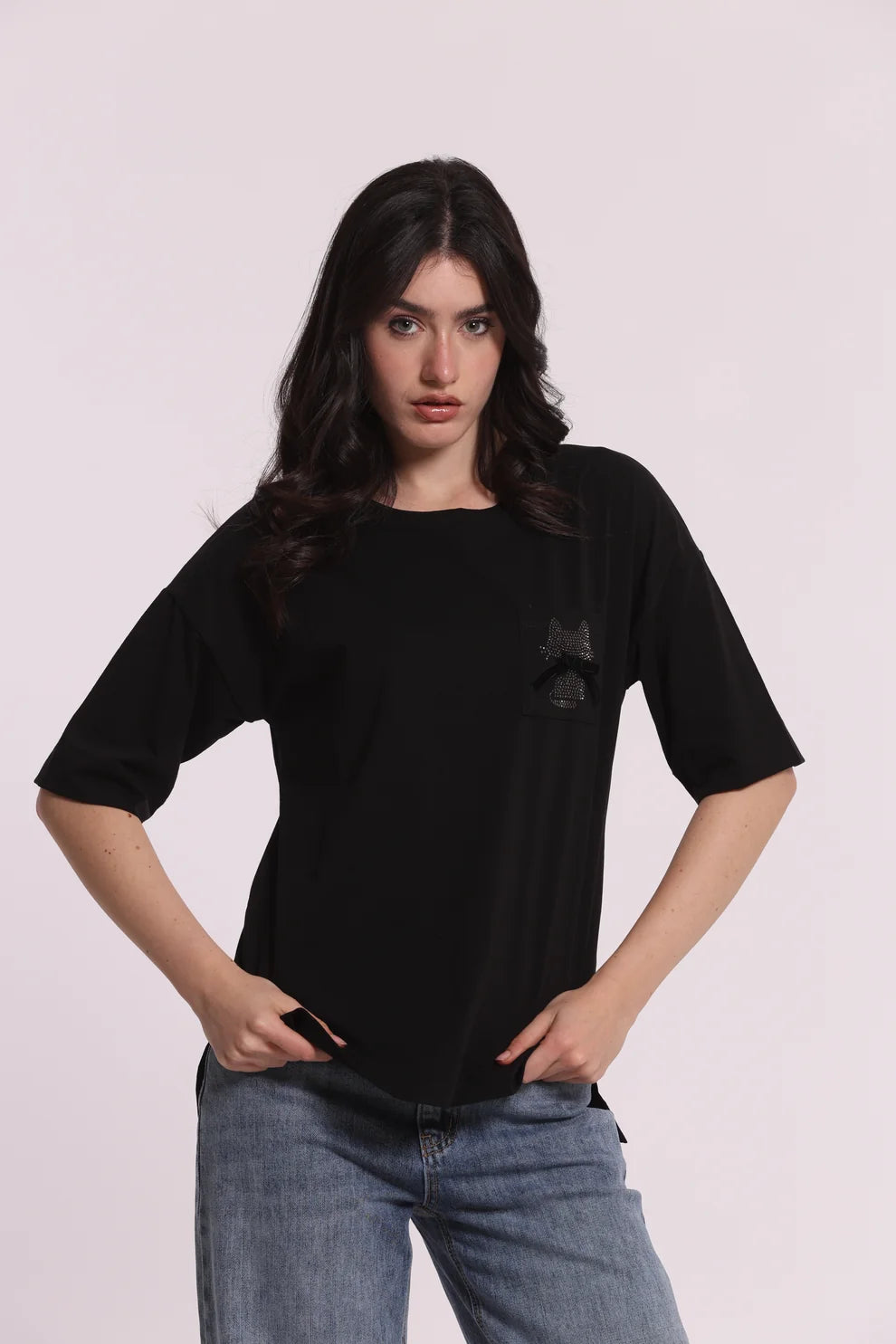 T-SHIRT CON TASCHINO E GATTO STRASS MIMI-MUA