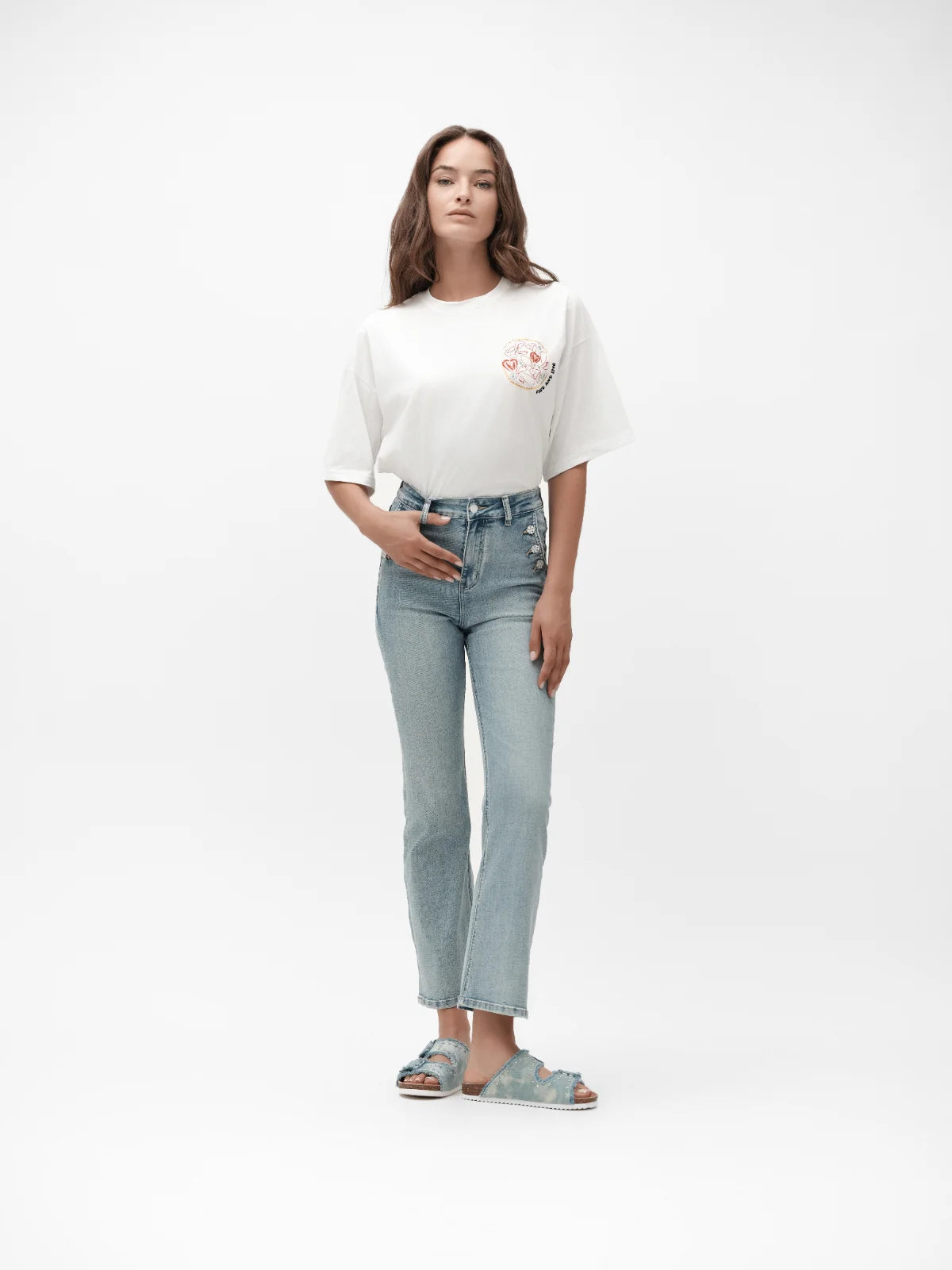 PETRA – JEANS FLARE HIGH WAIST BOTTONI GIOIELLO WHITE WISE
