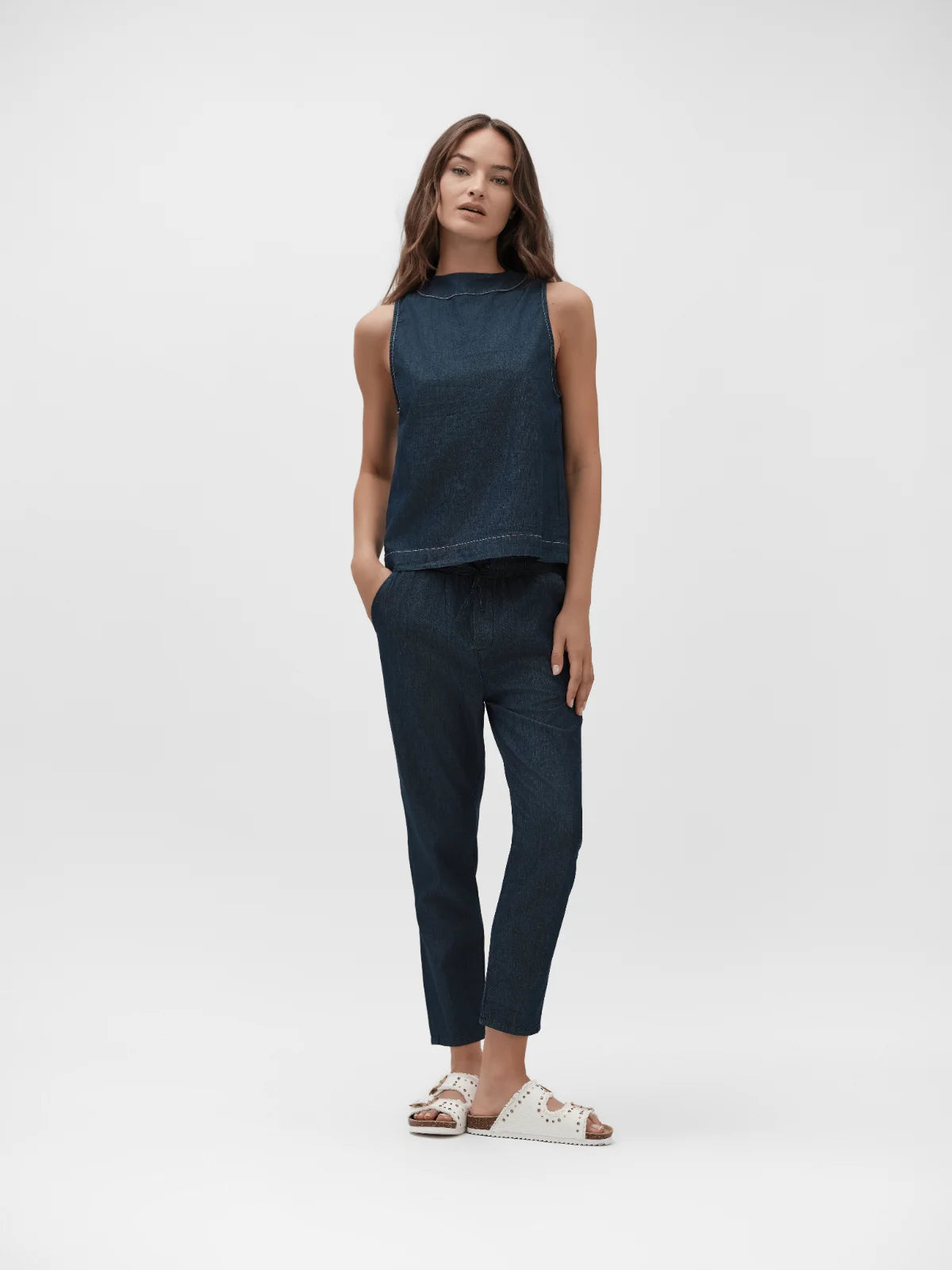TOP IN CHAMBRAY CON ABBOTTONATURA DIETRO WHITE WISE