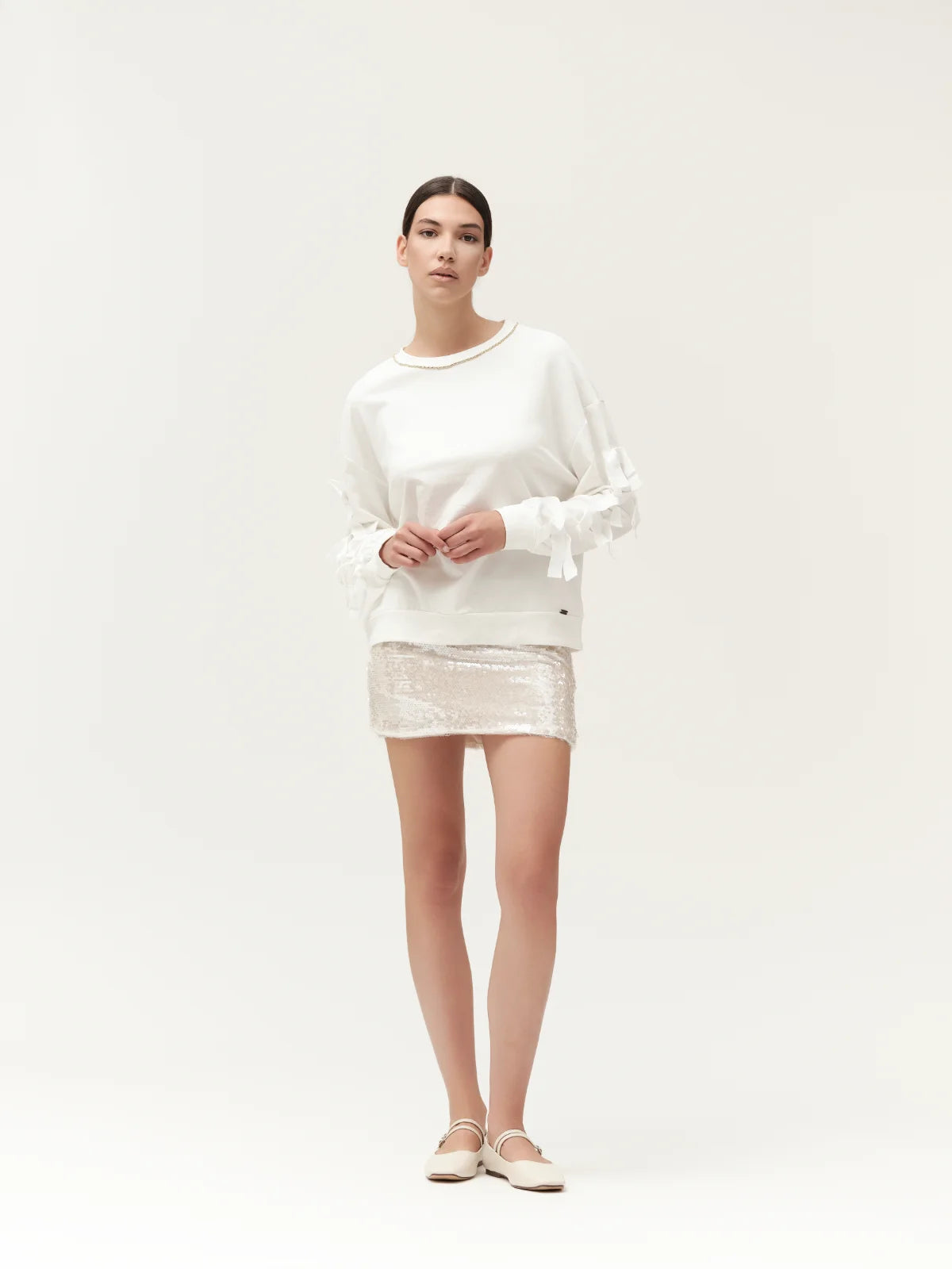 FELPA CON FIOCCHI E STRASS WHITE WISE