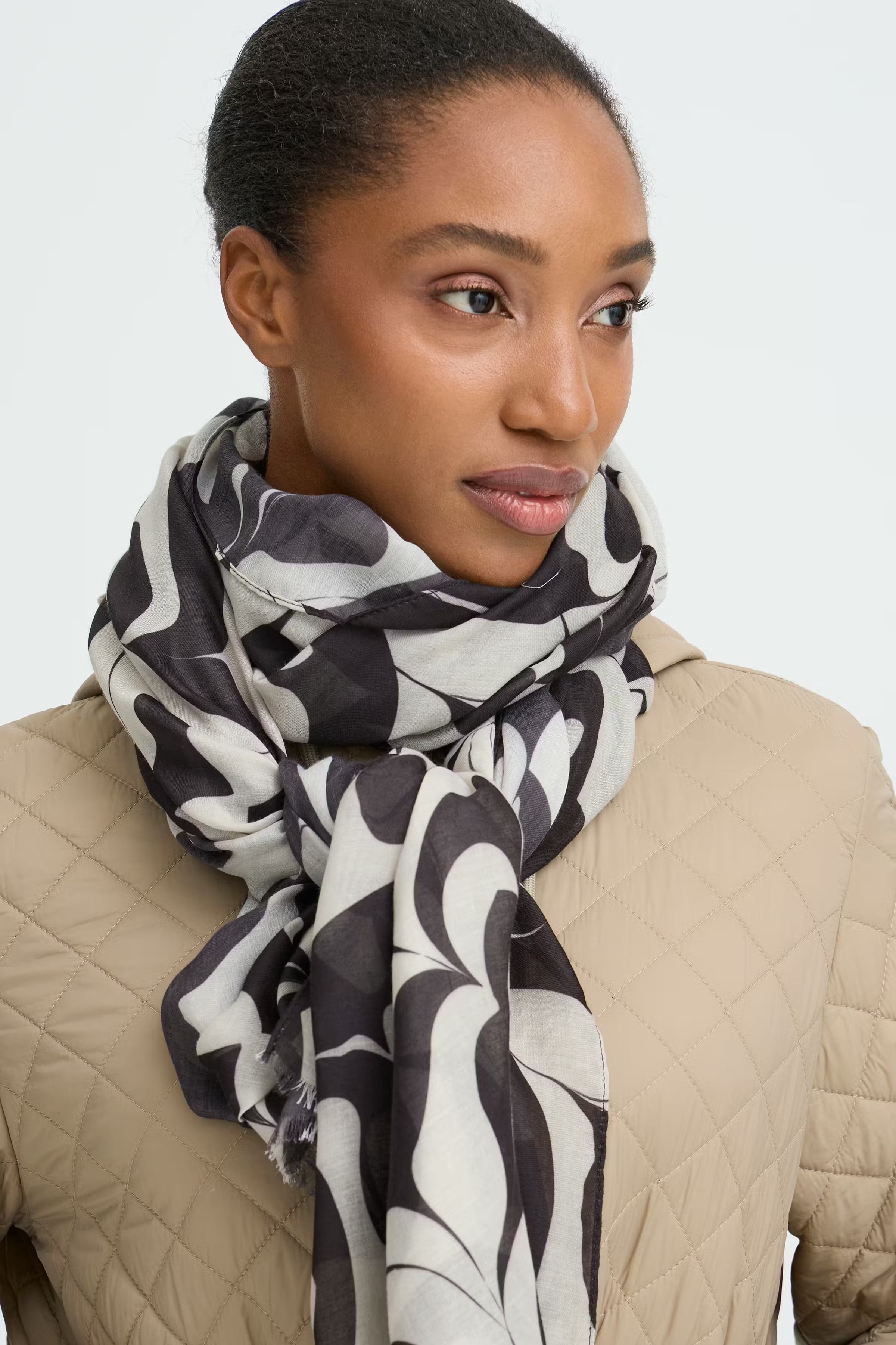 BYWALLAM Scarf B.YOUNG