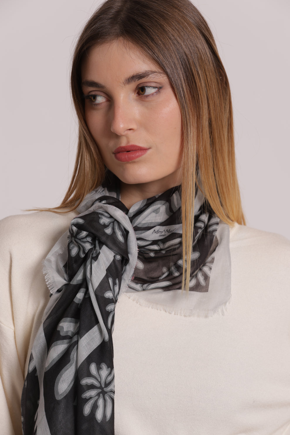 FOULARD FLOWER BOTTOM (135X135 cm) MIMI-MUA
