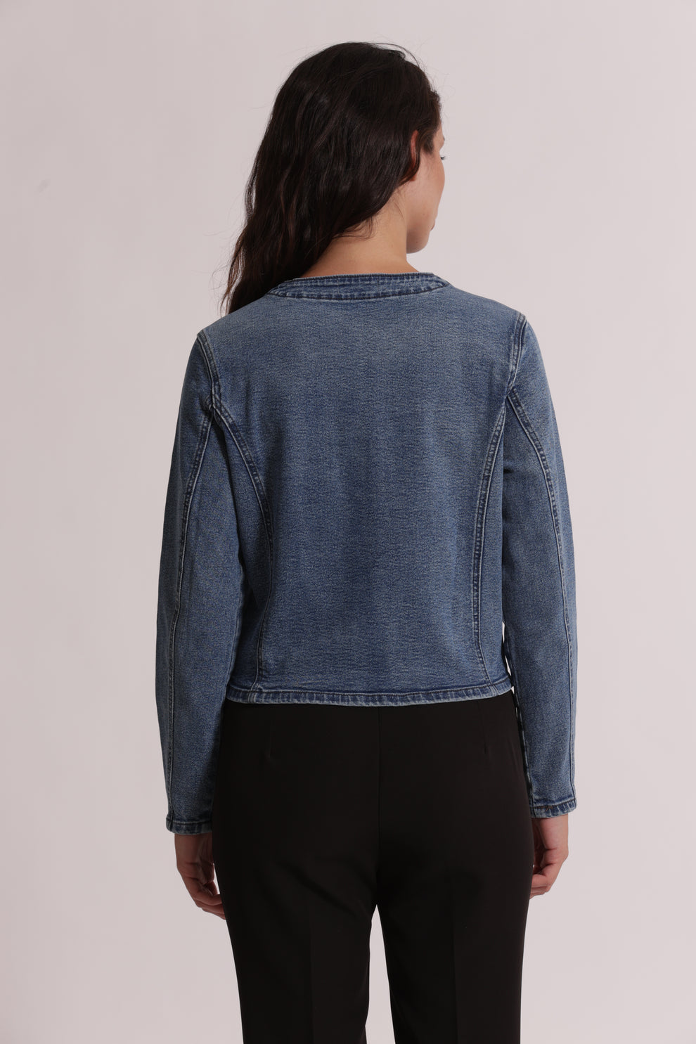 GIACCA CROPPED IN DENIM CON APPLICAZIONI FLOREALI MIMI-MUA