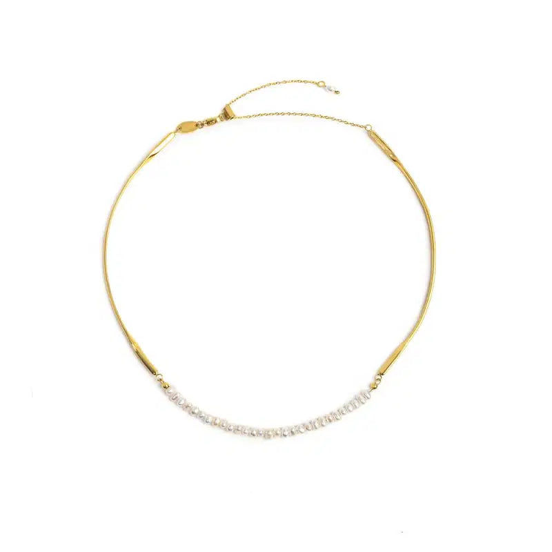 Collana centrale con perle e elementi semi rigidi tubolari twisted Marlù