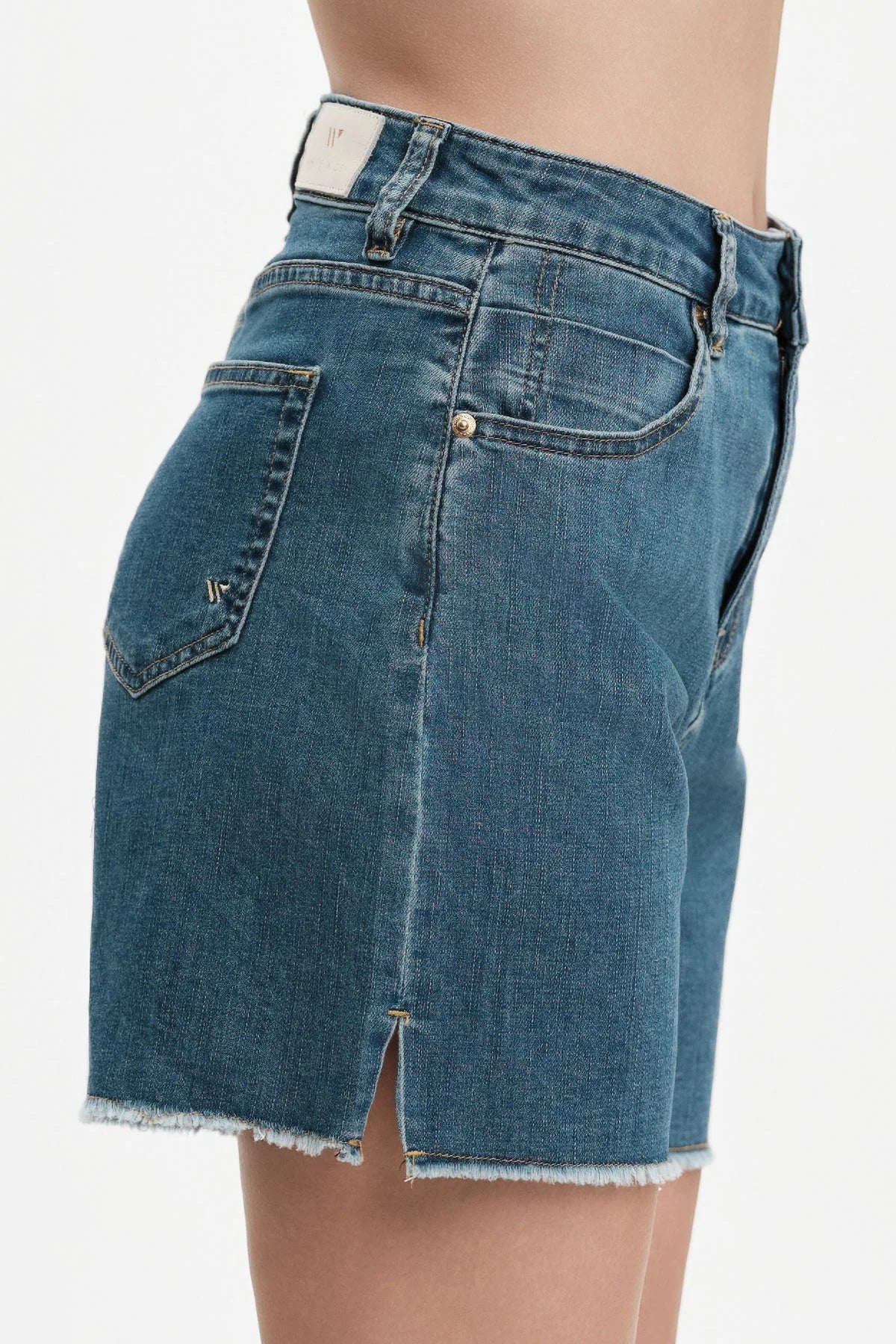 ALICE – DENIM SHORTS CON SPACCHETTO LATERAL WHITE WISE