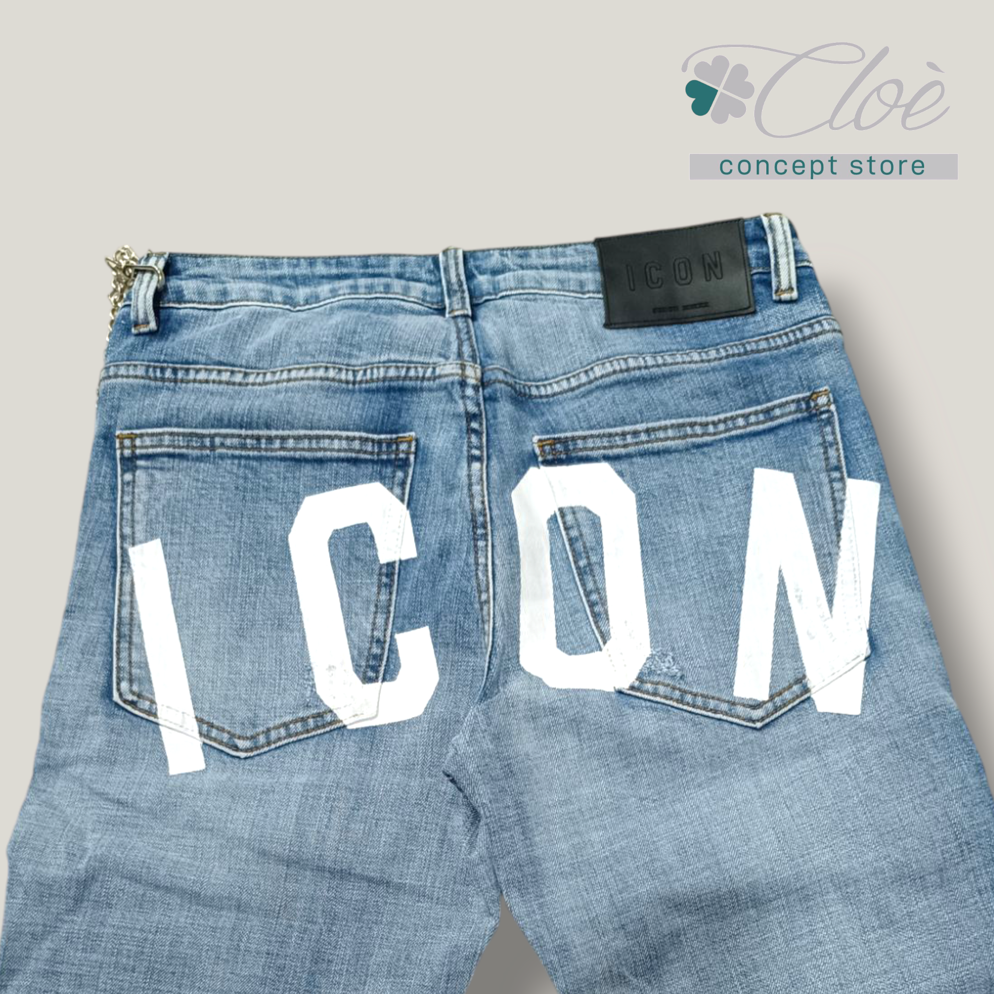 JEANS CON STRAPPI ICON