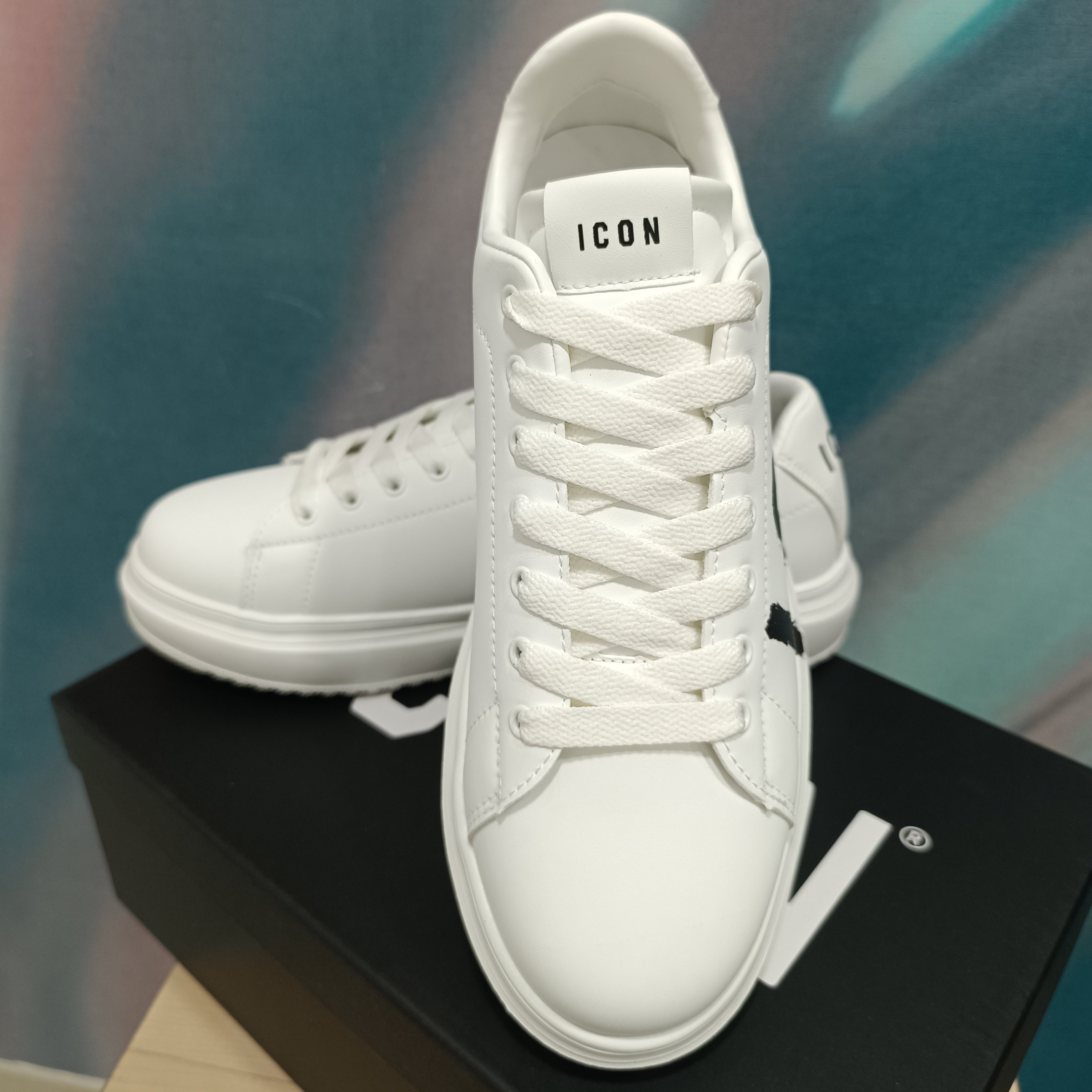 Sneaker Icon
