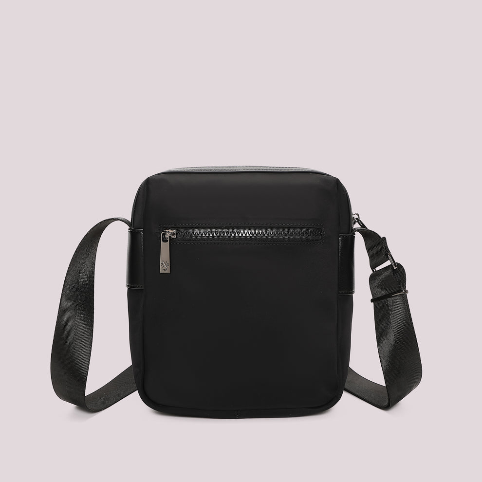 BORSA A TRACOLLA IN NYLON 7x8