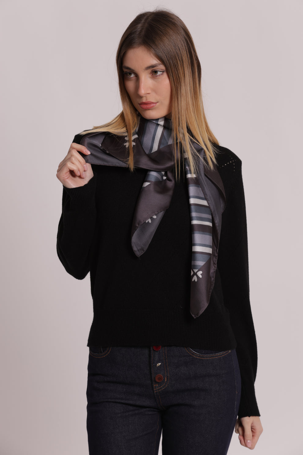 FOULARD CON RIGHE DIAGONALI (90X90 cm) MIMI-MUA