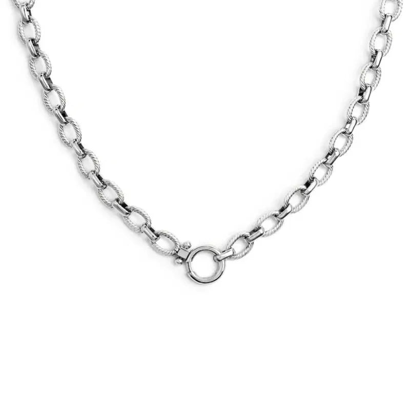 Collana catena a maglie larghe texturizzate al centro moschettone ad anello Marlù