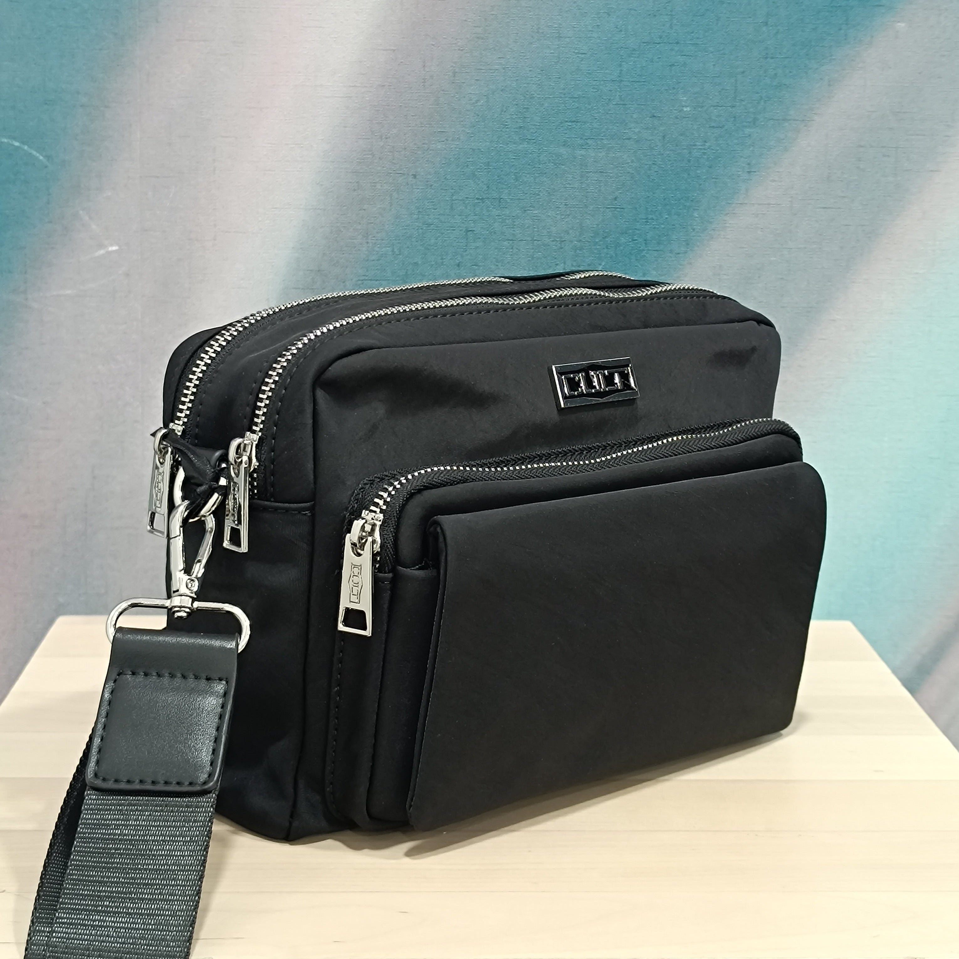 SHOULDER BAG CARLOS CULT